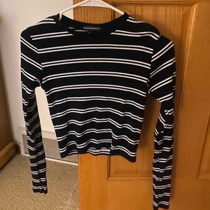 Brandy Melville Cropped Sweater